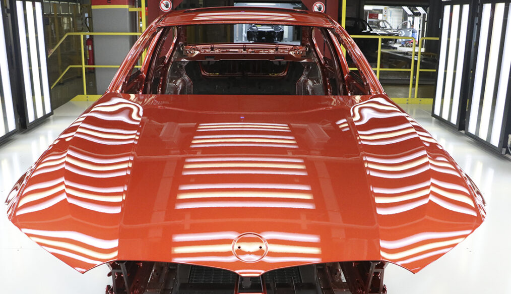 BMW Série 3 e X1 ganham novas cores na fábrica do BMW Group em Araquari