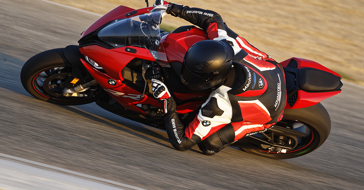 Jornalistas elegem BMW S 1000 RR a melhor motocicleta de 2020