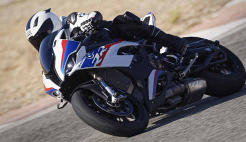 BMW Motorrad traz ao mercado novo pacote M Carbon para a S 1000 RR