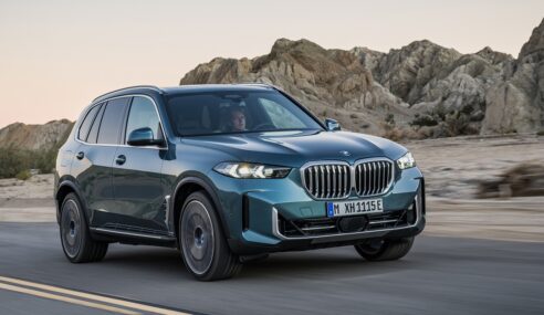 BMW X5 e X6 chegam ao Brasil com novo visual e híbridos plug-in