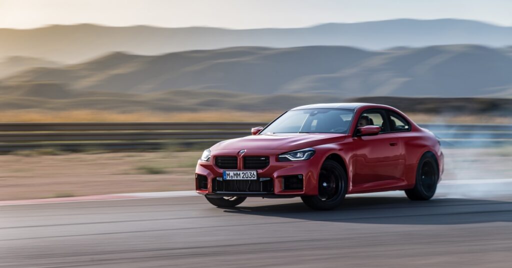 BMW M2 chega ao Brasil renovado, com foco em performance e 460 cv