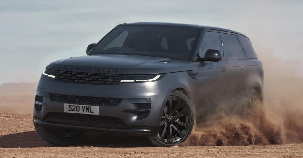 Escuro e surpreendente: conheça opacote stealth do Range Rover Sport