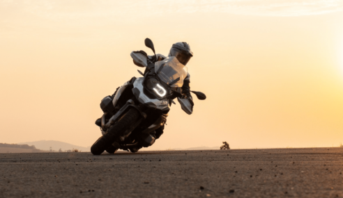 BMW Motorrad e MotoNomads firmam parceria para mototurismo