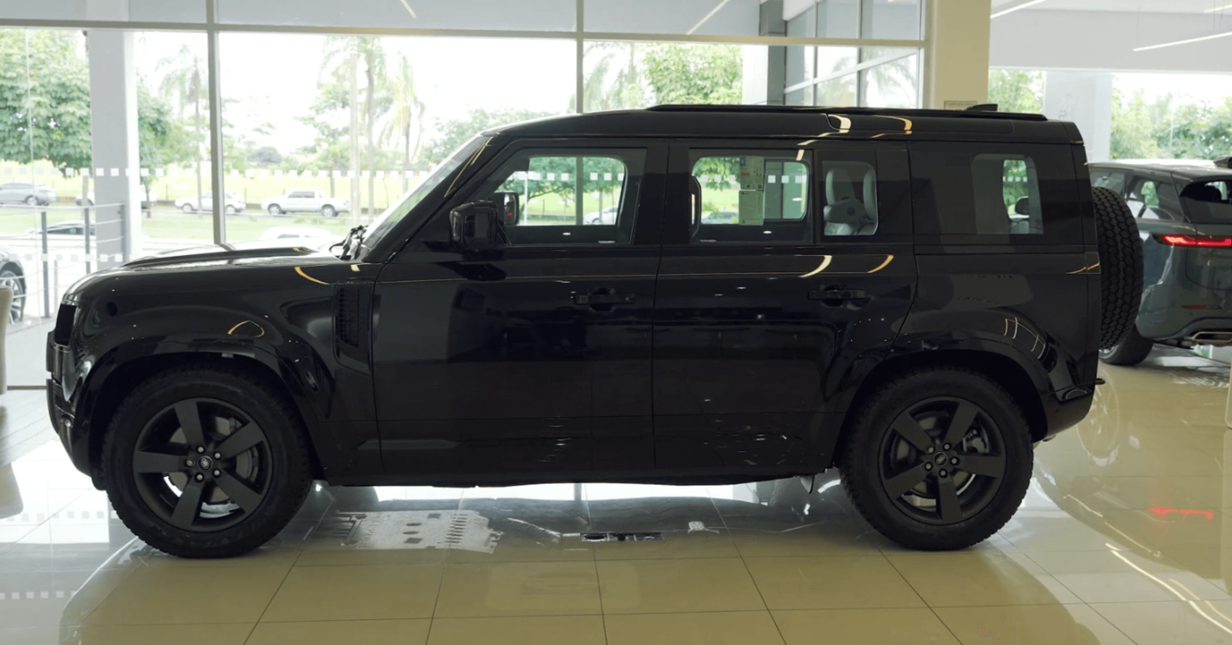 Land Rover Defender 110: A lenda do off-road