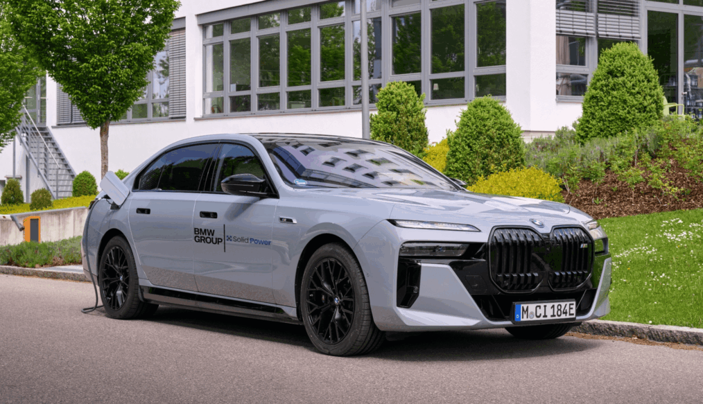 BMW testa baterias de estado sólido da Solid Power em BMW i7