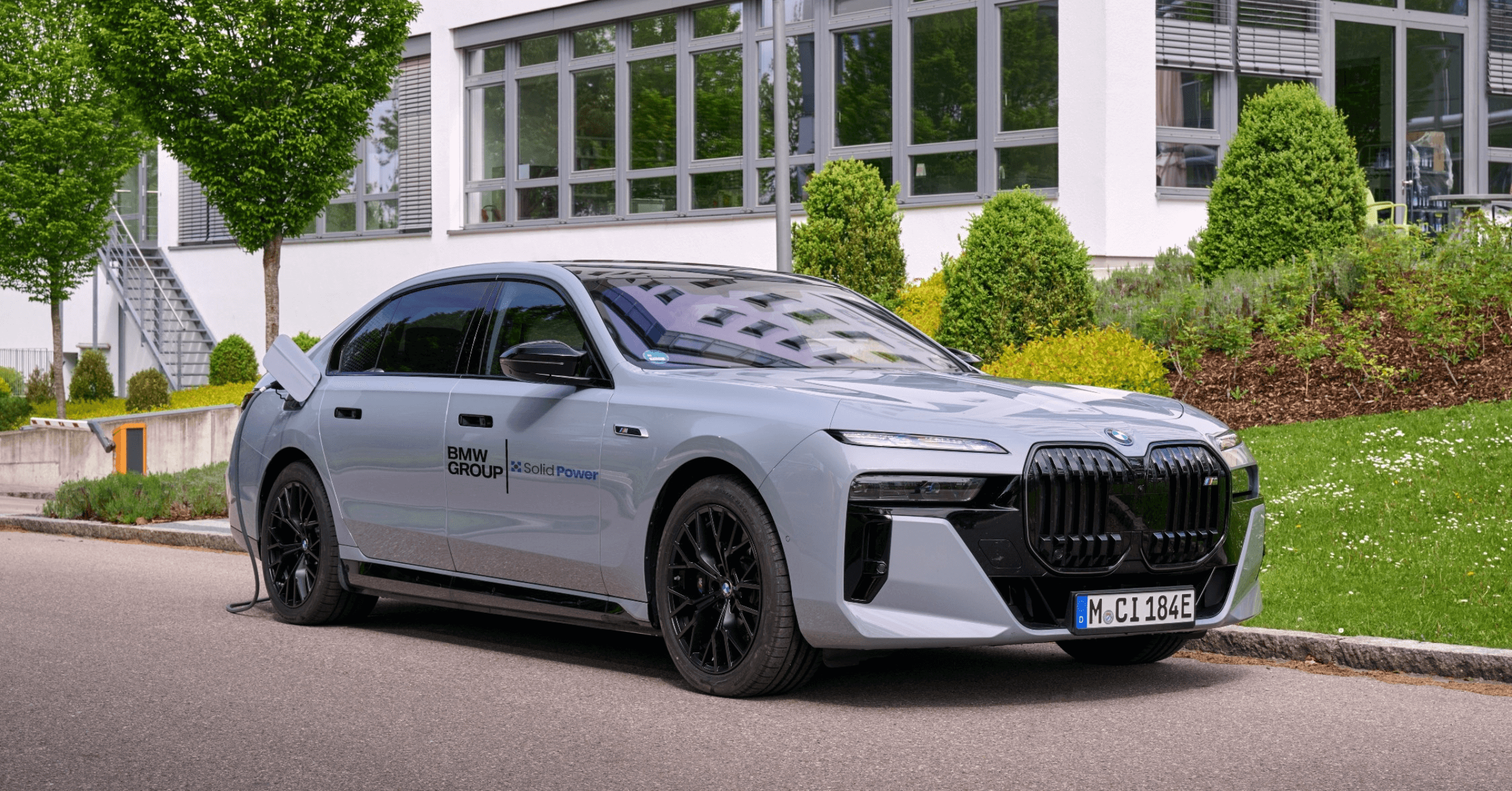 BMW testa baterias de estado sólido da Solid Power em BMW i7