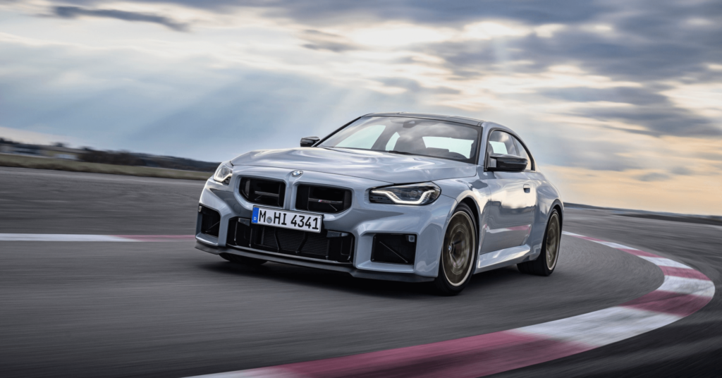 Novo BMW M2 CS acelera de 0 a 100km/h em menos de 4s e tem 530 cv