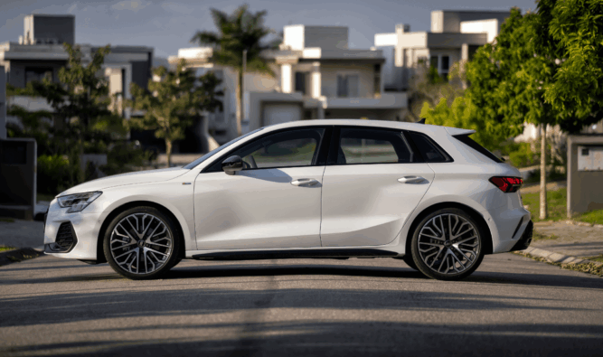 Audi lança novo A3 Sportback no Brasil
