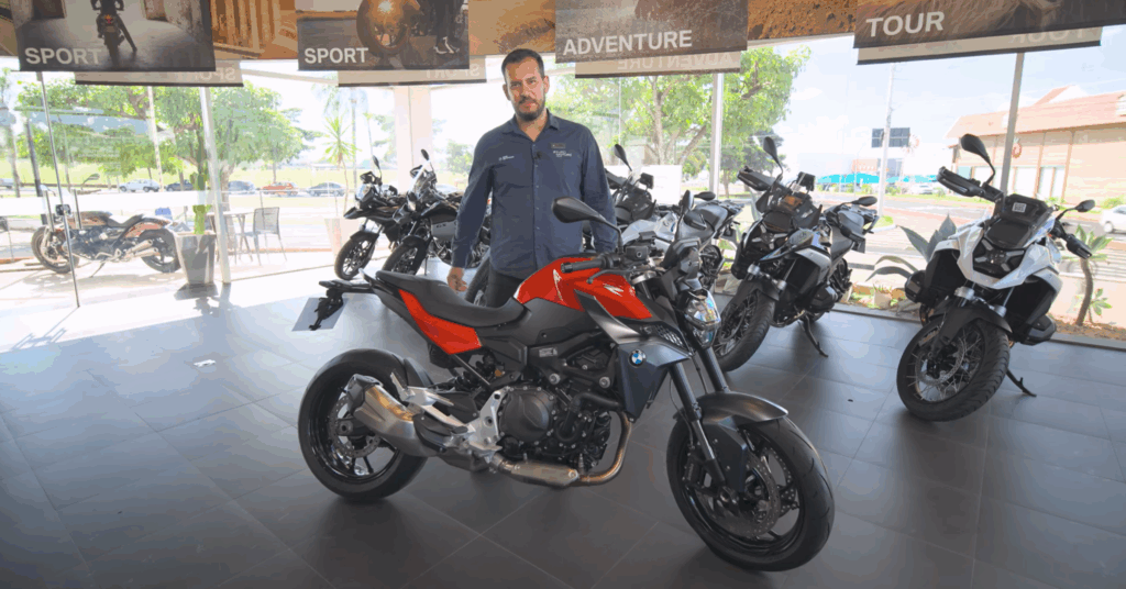 BMW F 900 R: potência, estilo e tecnologia em duas rodas