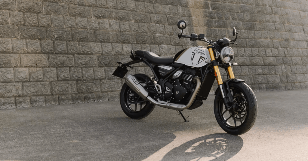 Triumph lança novas cores para a linha 2025 no Brasil