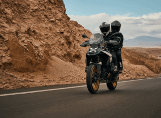 BMW R 1300 GS ganha versão equipada com ASA
