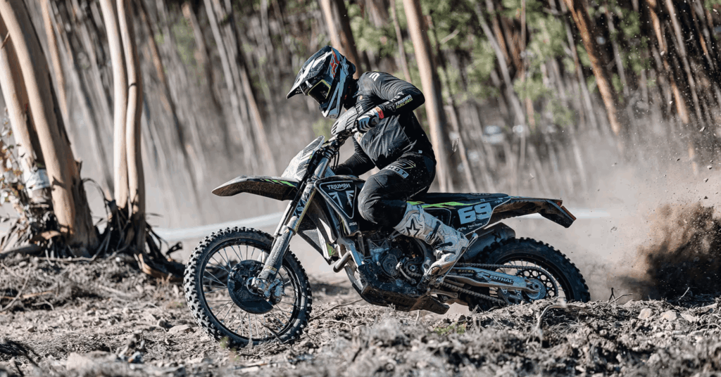Novas Triumph de Motocross e Enduro dominam competições nacionais