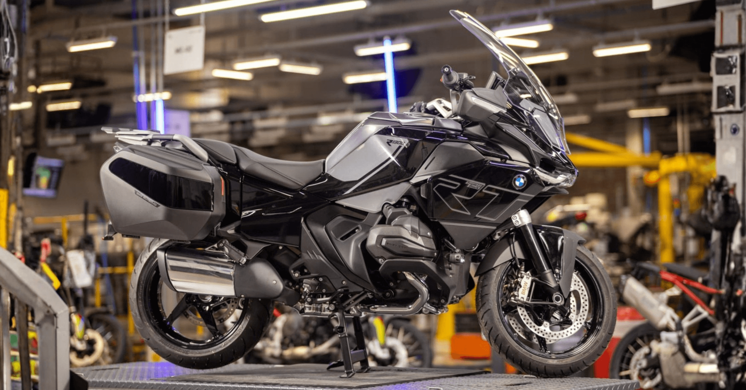 BMW Motorrad inicia produção da nova R 1300 RT na fábrica de Manaus BMW Motorrad inicia produção da nova R 1300 RT na fábrica de Manaus