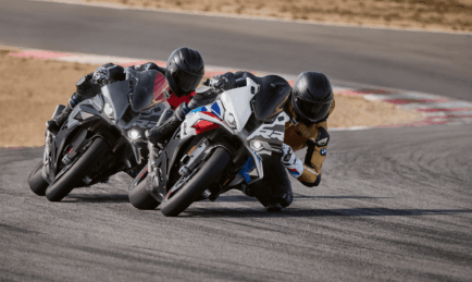 BMW Motorrad celebra ano de premiações em 2025
