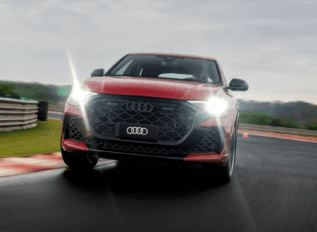 RS Q8 Performance chega à rede de concessionárias