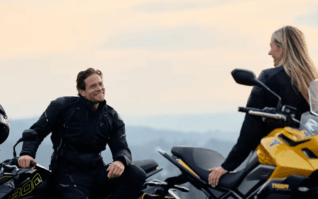 Triumph registra novembro histórico