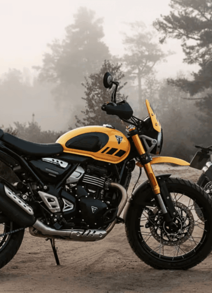 Triumph amplia a família T-Series com a Scrambler 400 XC com rodas raiadas