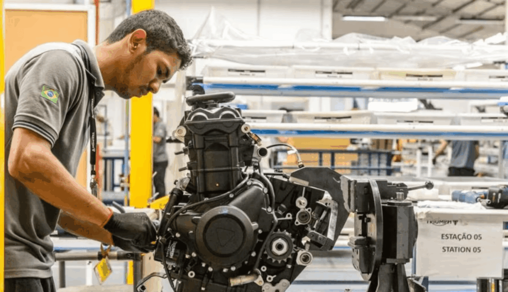 Triumph celebra marco histórico de 80 mil motocicletas produzidas no Brasil