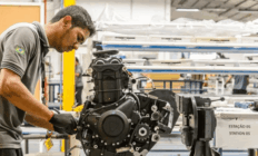 Triumph celebra marco histórico de 80 mil motocicletas produzidas no Brasil
