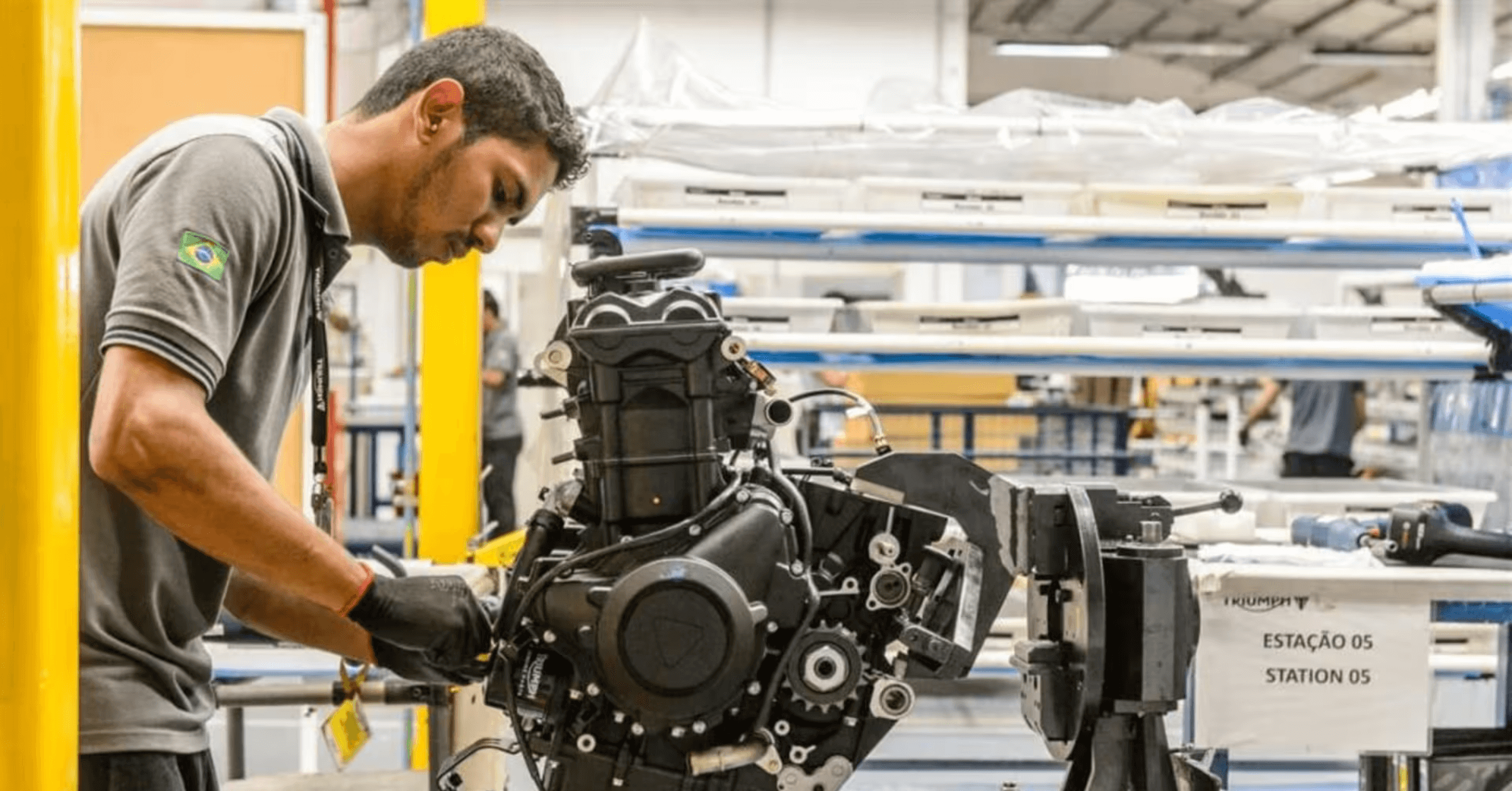 Triumph celebra marco histórico de 80 mil motocicletas produzidas no Brasil