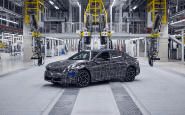 BMW i3: primeiros veículos de pré-série saem da linha de montagem