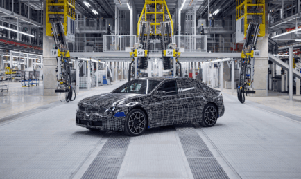 BMW i3: primeiros veículos de pré-série saem da linha de montagem