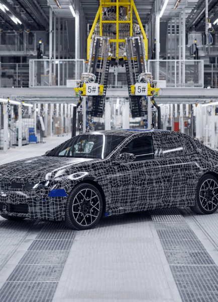 BMW i3: primeiros veículos de pré-série saem da linha de montagem