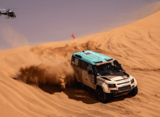 Defender Rally faz história com vitória no Dakar