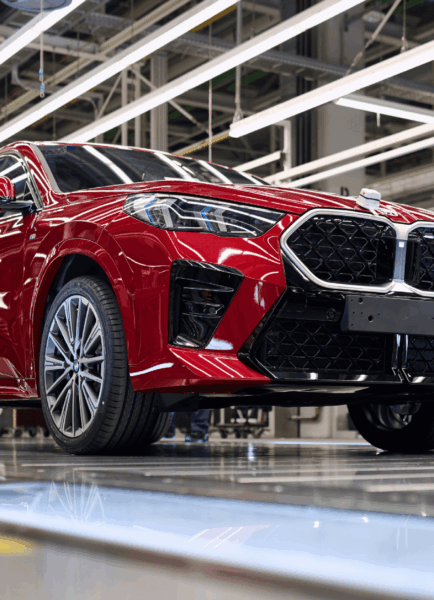 Fábrica do BMW Group em Regensburg celebra 40 anos com produção recorde