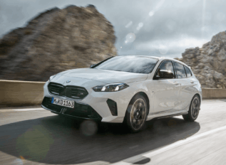 Novo M135 xDrive chega ao Brasil com 317 cv e 0 a 100 km/h em 4,9 segundos