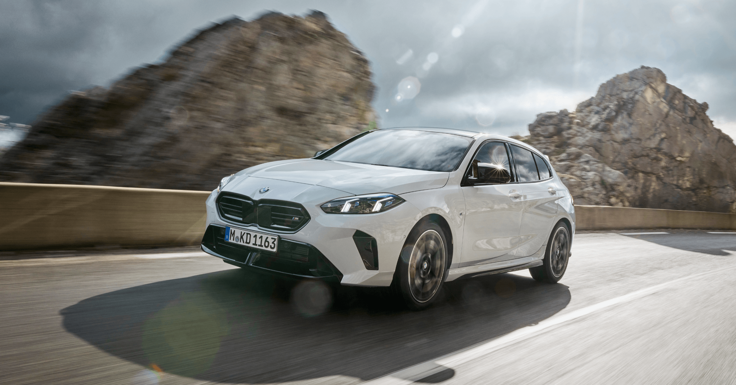 Novo M135 xDrive chega ao Brasil com 317 cv e 0 a 100 km/h em 4,9 segundos