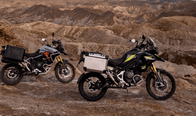 Triumph apresenta as novas Tiger Alpine e Desert Edition 2026