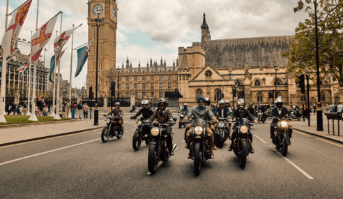 Triumph Motorcycles revela a exclusiva Speed Twin 1200 Cafe Racer DGR Edition