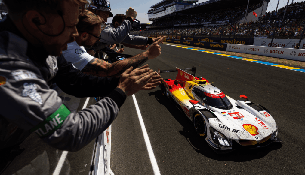 24h de Le Mans: BMW M Team WRT celebra primeiro pódio geral da BMW M Motorsport desde 1999