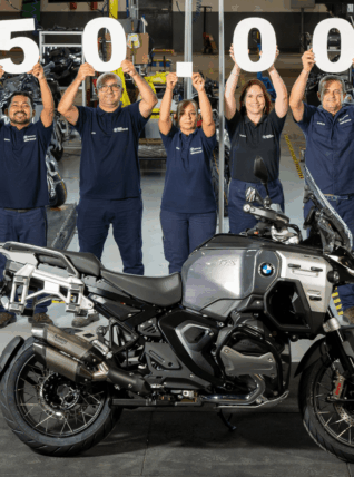 BMW Motorrad atinge 150 mil motocicletas no 10º aniversário de planta