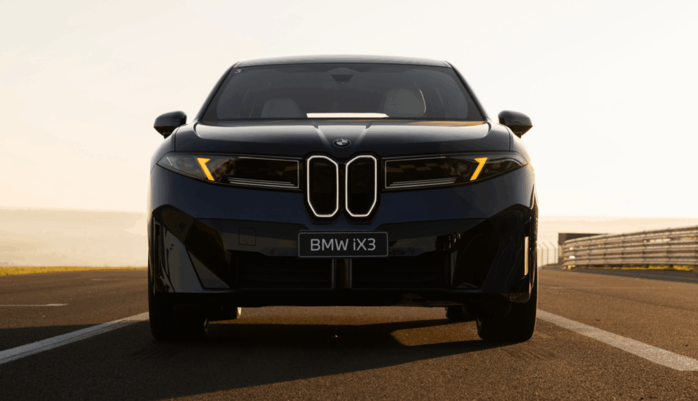 Novo BMW iX3 conquista cinco estrelas no Euro NCAP