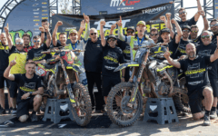 Guillem Farres é campeão do Mundial de Motocross MX2 pela Triumph