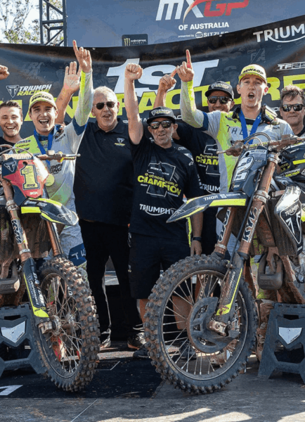 Guillem Farres é campeão do Mundial de Motocross MX2 pela Triumph