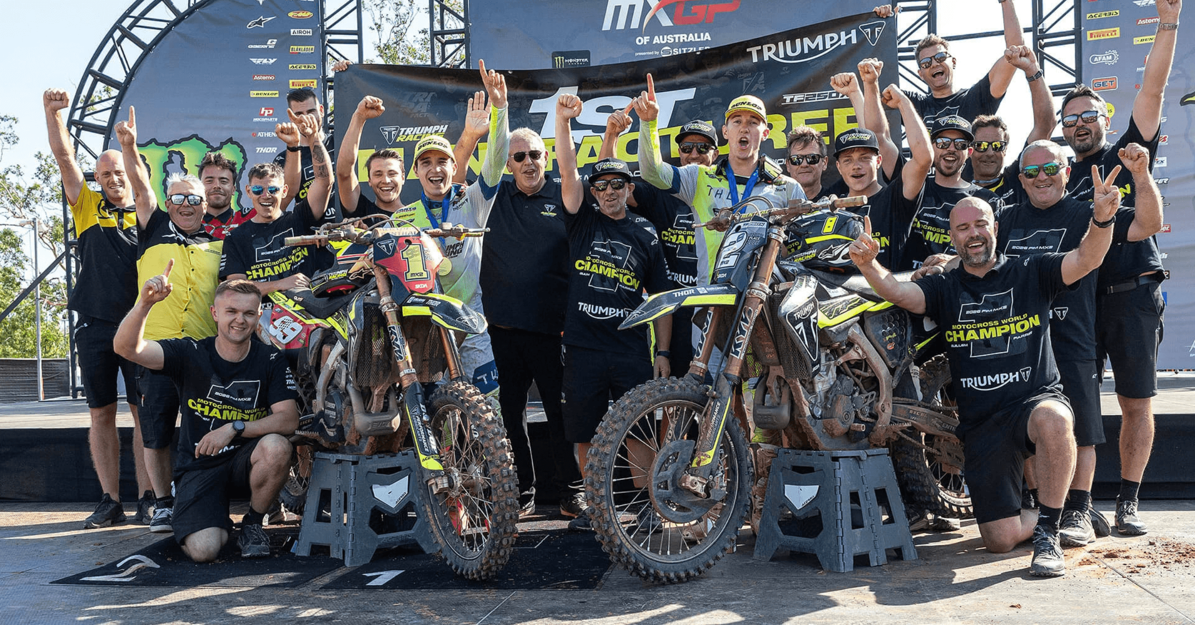 Guillem Farres é campeão do Mundial de Motocross MX2 pela Triumph
